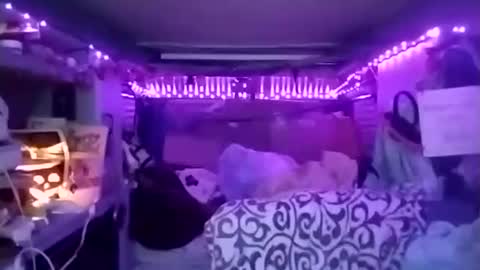 Snapshot of lesleygumgrass chatting on 11.01.25 LesleyGumGrass- The Boring Trans girl online show from 11.01.25