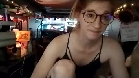 Snapshot of lesleygumgrass chatting on 12.14.25 LesleyGumGrass- The Boring Trans girl online show from 12.14.25