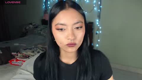Leslie online show from 06.12.26