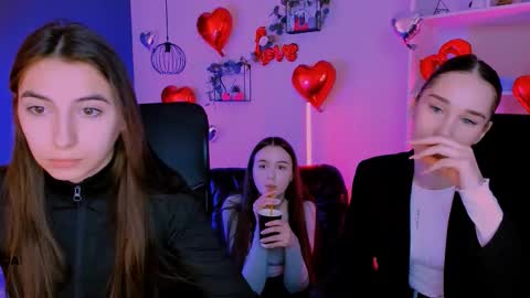 leslie_bird online show from 03.04.26