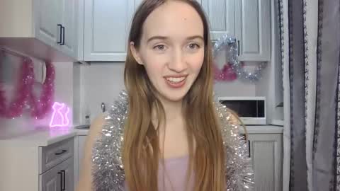  LESLIE   online show from 12.16.24