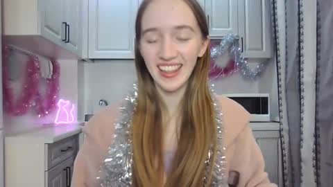  LESLIE   online show from 12.24.24