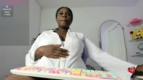 lesliee_brownn online show from 12.10.24