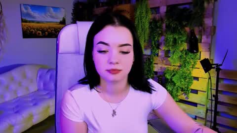 LeslieRowe online show from 10.24.25