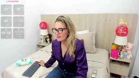 Lesly Santodomingo online show from 02.21.26