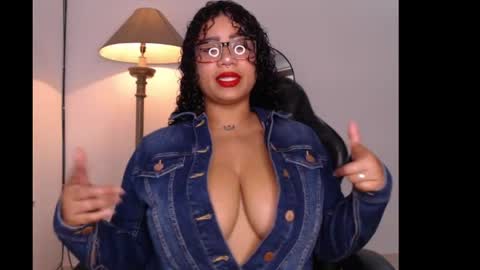 Snapshot of leslycarsson chatting on 04.30.26 lesly online show from 04.30.26