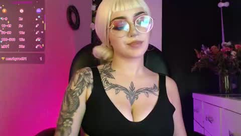 Snapshot of lessboobs_gh chatting on 02.24.26 Less online show from 02.24.26