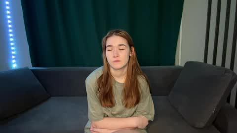 Snapshot of lessiemccoyle chatting on 06.02.26 Hello my love Im Val online show from 06.02.26