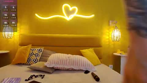 Lessy online show from 10.15.25