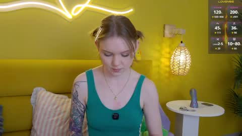 Snapshot of lessysweety chatting on 05.20.26 Lessy online show from 05.20.26