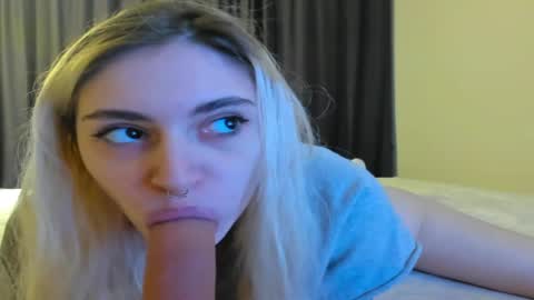 Snapshot of lesyaliss chatting on 03.20.26 lesyaliss online show from 03.20.26