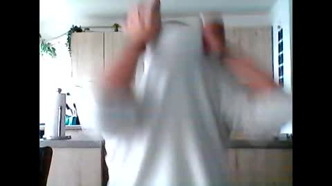 Snapshot of letshavefun2gether68 chatting on 09.27.25 letshavefun2gether68 online show from 09.27.25