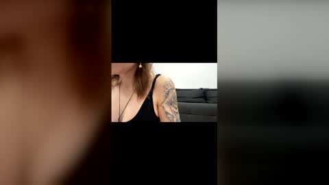 follow me  here you find me online show from 11.27.25