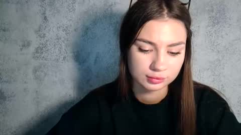 Emily online show from 10.03.25