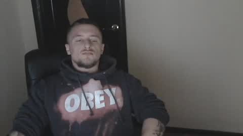 Snapshot of lev1ngston chatting on 12.30.24 lev1ngston online show from 12.30.24