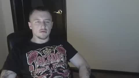 Snapshot of lev1ngston chatting on 01.13.25 lev1ngston online show from 01.13.25