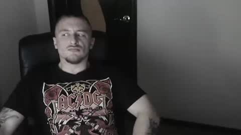 Snapshot of lev1ngston chatting on 01.26.25 lev1ngston online show from 01.26.25