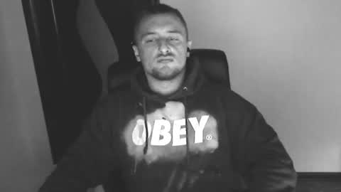 Snapshot of lev1ngston chatting on 10.10.25 lev1ngston online show from 10.10.25