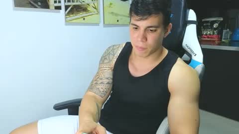 Snapshot of levelingg chatting on 02.08.25 levelingg online show from 02.08.25