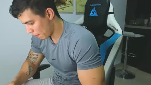 Snapshot of levelingg chatting on 02.17.25 levelingg online show from 02.17.25