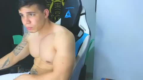 Snapshot of levelingg chatting on 03.05.25 levelingg online show from 03.05.25