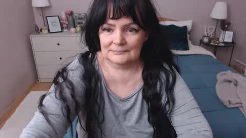 Mary online show from 12.21.25