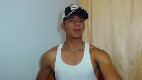 Snapshot of lewis_ly chatting on 02.19.26 i am lewis ly EDUARDO MEMDOZA15 online show from 02.19.26
