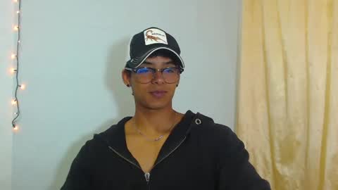 Snapshot of lewis_ly chatting on 04.18.26 i am lewis ly EDUARDO MEMDOZA15 online show from 04.18.26
