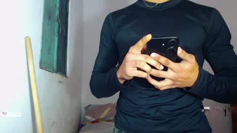 Snapshot of lewis_ly chatting on 05.02.26 i am lewis ly EDUARDO MEMDOZA15 online show from 05.02.26