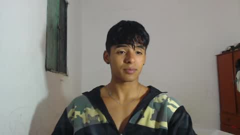 Snapshot of lewis_ly chatting on 05.13.26 i am lewis ly EDUARDO MEMDOZA15 online show from 05.13.26