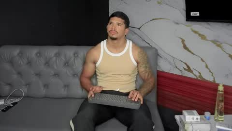Snapshot of lewishamiltom chatting on 05.15.26 lewis online show from 05.15.26