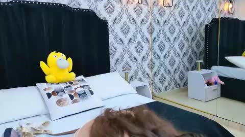 Snapshot of lexaderuso chatting on 11.10.25 LexaDeRuso online show from 11.10.25