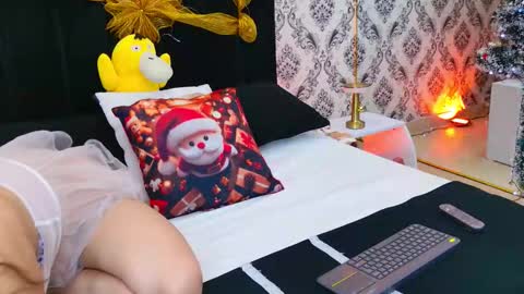 Snapshot of lexaderuso chatting on 11.29.25 LexaDeRuso online show from 11.29.25