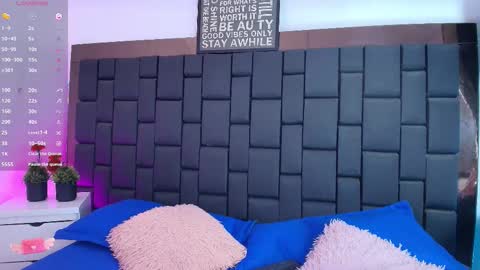 Lexi Howard  online show from 11.22.25