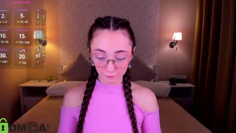 Lexi GTM2 MonWedThurSatSun 1000am-400pm online show from 05.10.26