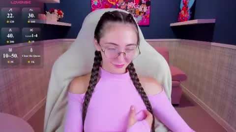 Snapshot of lexi_split chatting on 07.14.26 Lexi GTM2 MonWedThurSatSun 1000am-400pm online show from 07.14.26