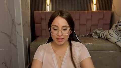 Lexi online show from 04.07.26