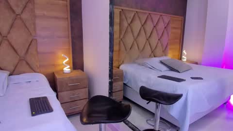 Snapshot of lexianddeker chatting on 10.15.25 Lexi Derek online show from 10.15.25