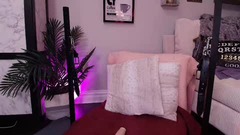 Lexi Smith online show from 10.03.25