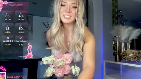 lexiesmith_ online show from 02.28.25