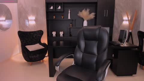 Snapshot of lexiewayne chatting on 12.30.24 Lexie online show from 12.30.24