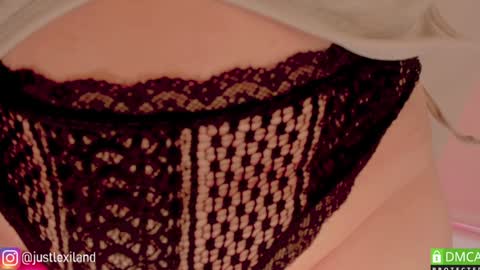 Snapshot of lexiland_ chatting on 12.03.24 Lexi FOLLOW ME online show from 12.03.24