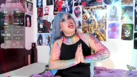 Snapshot of lexxxx_2 chatting on 12.17.24 LEXXY online show from 12.17.24