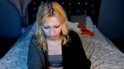 Snapshot of lexy_woorhez chatting on 02.04.25 Lexy online show from 02.04.25