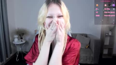 Snapshot of lexy_woorhez chatting on 10.01.25 Lexy online show from 10.01.25