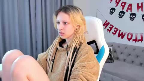 Snapshot of lexy_woorhez chatting on 10.27.25 Lexy online show from 10.27.25