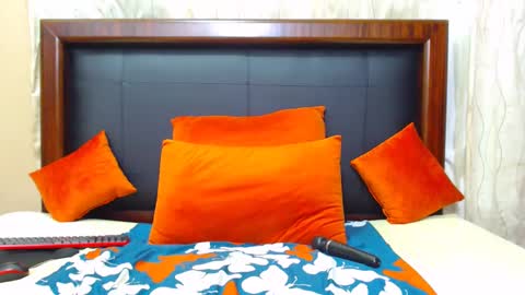 Silindile Caroline Madlala online show from 01.11.25