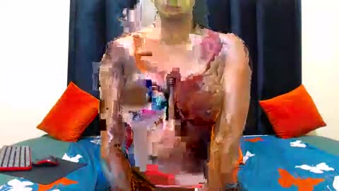 Silindile Caroline Madlala online show from 03.04.25