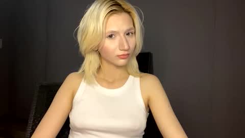 Leya online show from 11.30.25