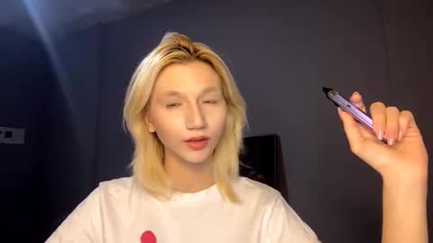 Leya online show from 12.03.25